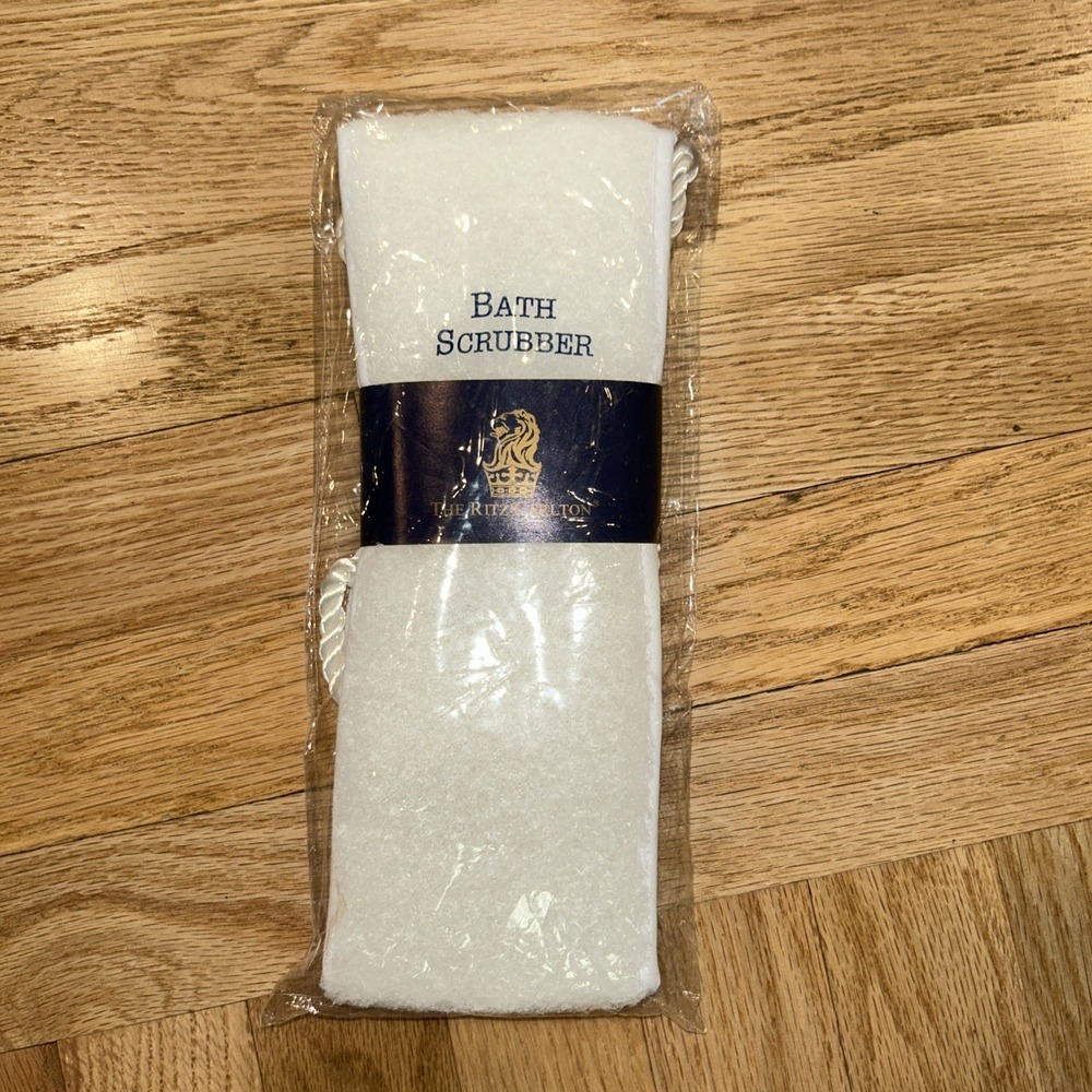 The Ritz Carlton Bath Scrubber, NEW IN PLASTIC
